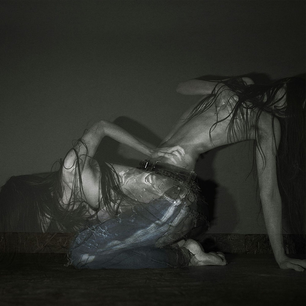 Sofia Isella - Something Is A Shell (Cold Air Vinyl)
