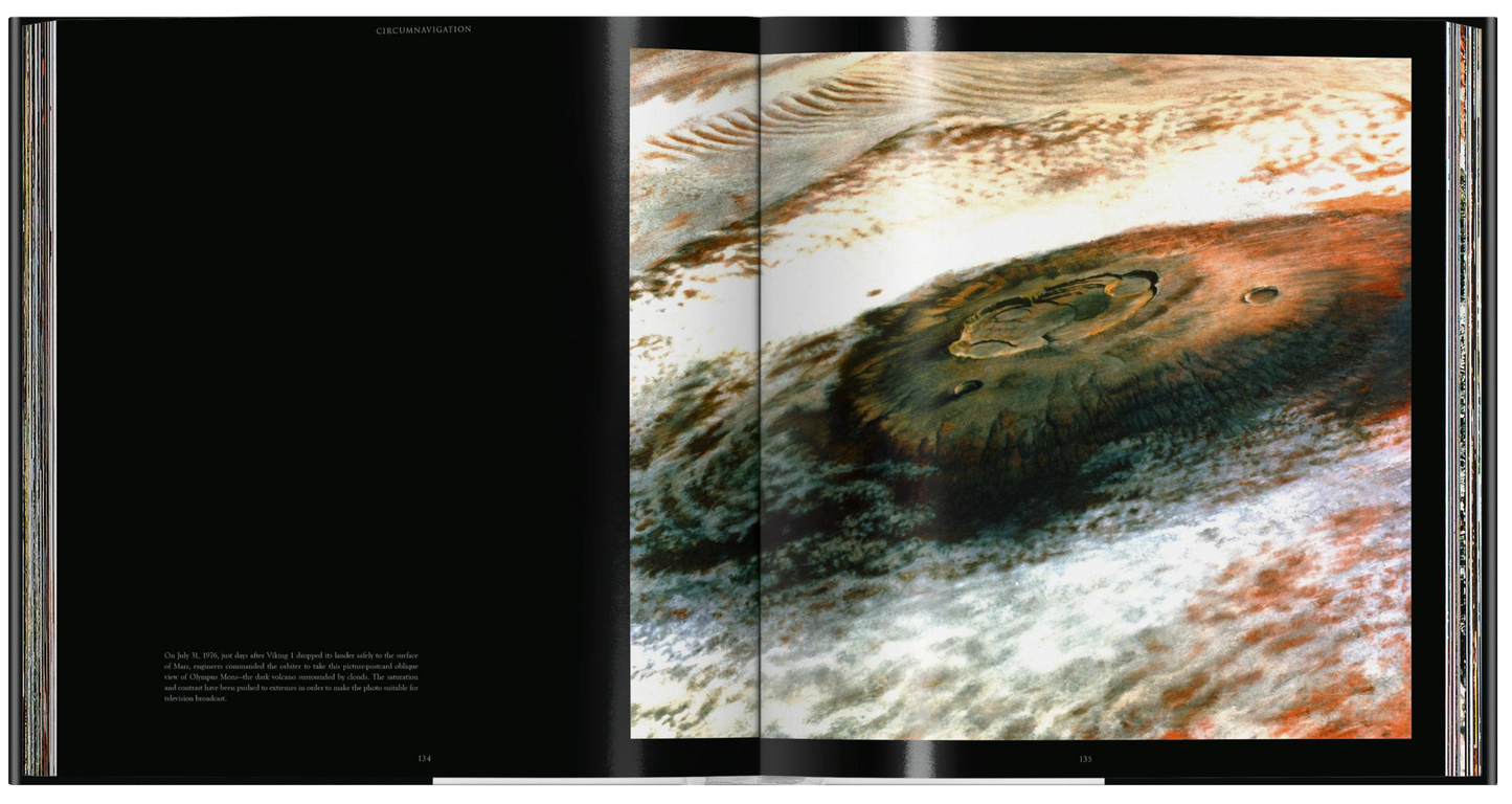 Mars. Photographs from the NASA Archives